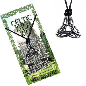 Ogrlica sa špagicom i metalnim privjeskom, keltski čvor, tri vrha