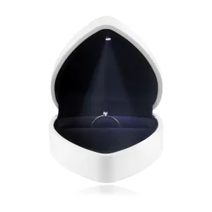 Kutija za prstenje sa LED svjetlom - srce, sjajno bijela boja, crni jastučić