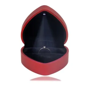 LED poklon kutija za prstenje – srce, mat crvena boja, crni jastučić