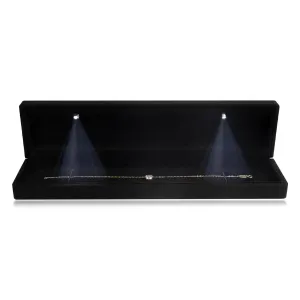 Poklon kutija za narukvicu sa LED svjetlom – mat crne boje, izduženog oblika