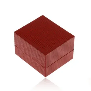 Poklon kutijica za naušnice, površina od umjetne kože tamno crvene boje, usjeci