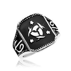 Čelični prsten, crni pravokutnik sa keltskim čvorom i tri zvijezde - Veličina: 58