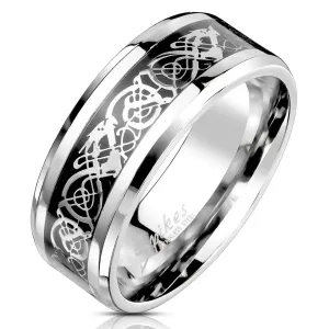 Čelični prsten sa ornametskim motivom srebrne i crne boje, 8 mm  - Veličina: 59