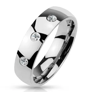 Prsten srebrne boje izrađen od 316L čelika, sjajna glatka površina, tri cirkona, 4 mm  - Veličina: 49