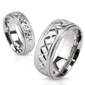 Sjajni prsten od čelika srebrne boje, izbočine i urezani geometrijski oblici, 8 mm - Veličina: 62