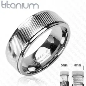 Prsten od titana s dijagonalnim linijama - Veličina: 51