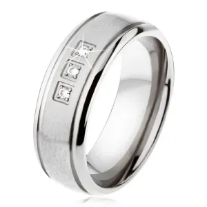 Prsten od titana u srebrnoj boji, mat pruga, sjajni rubovi, tri cirkona - Veličina: 59
