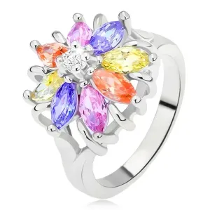 Sjajni prsten srebrne boje, šareni cvijet s brušenim kamenčićima - Veličina: 49
