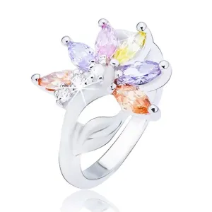 Sjajni srebrni prsten, cvijet sa laticama od cirkona u boji - Veličina: 51