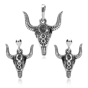 Srebrni set od 925 srebra - privjesak i naušnice, glava bika s ukrasima i patinom
