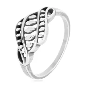 925 srebrni prsten - uski krakovi, urezani ornament sa zrnjem i patinom - Veličina: 49