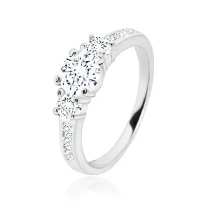 925 srebrni zaručnički prsten - tri okrugla cirkona, sjajni krakovi sa cirkonima - Veličina: 62