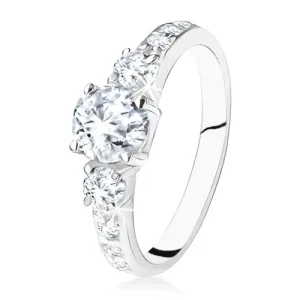Svjetlucavi zaručnički prsten od srebra 925, tri cirkona, ukrašeni krakovi - Veličina: 59